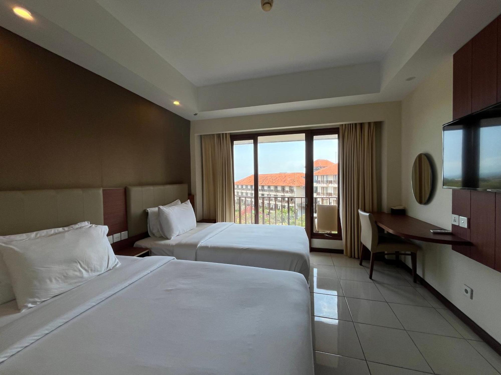 New Kuta Hotel By Lorin Улувату Екстер'єр фото